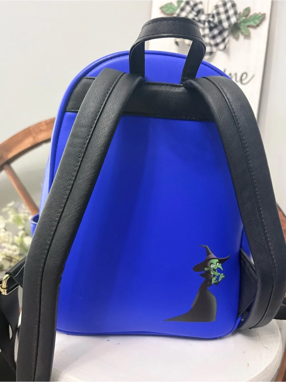 LOUNGEFLY Year 2021 Dorothy & the Wizard of Oz mini backpack 💚